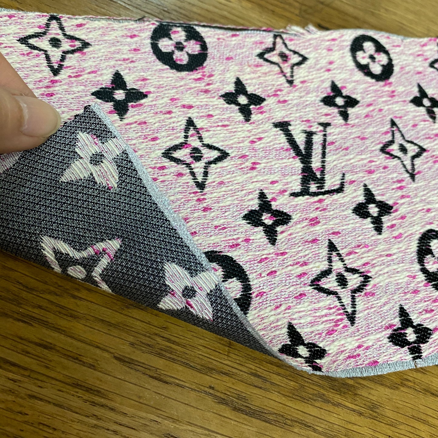 L08 Woven Tweed Fabric Pink