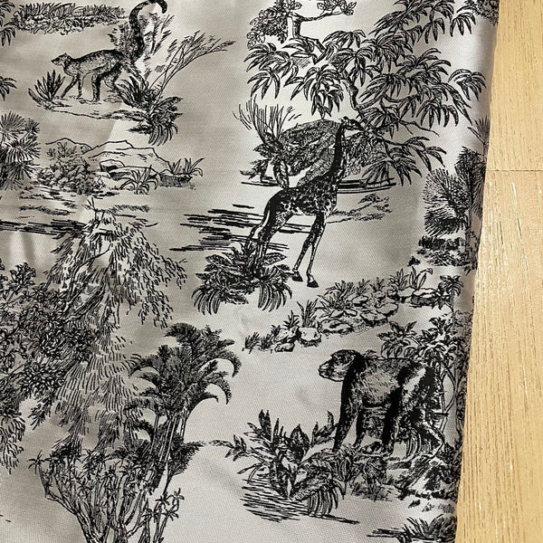 J06 Toile De Jouy Jacquard Fabric Black on White